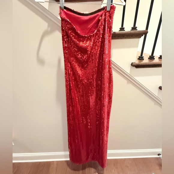Elegant Red Sequin Dress Size M - Picture 2 of 3